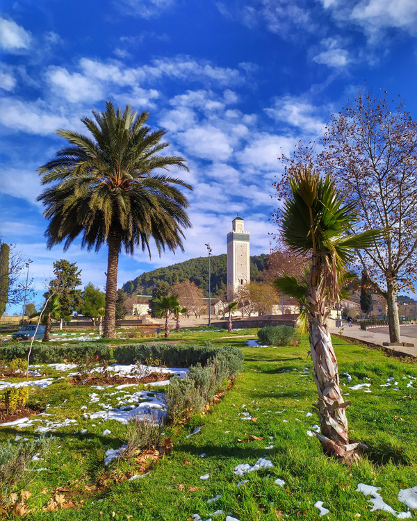 Город Азру - снег и пальмы