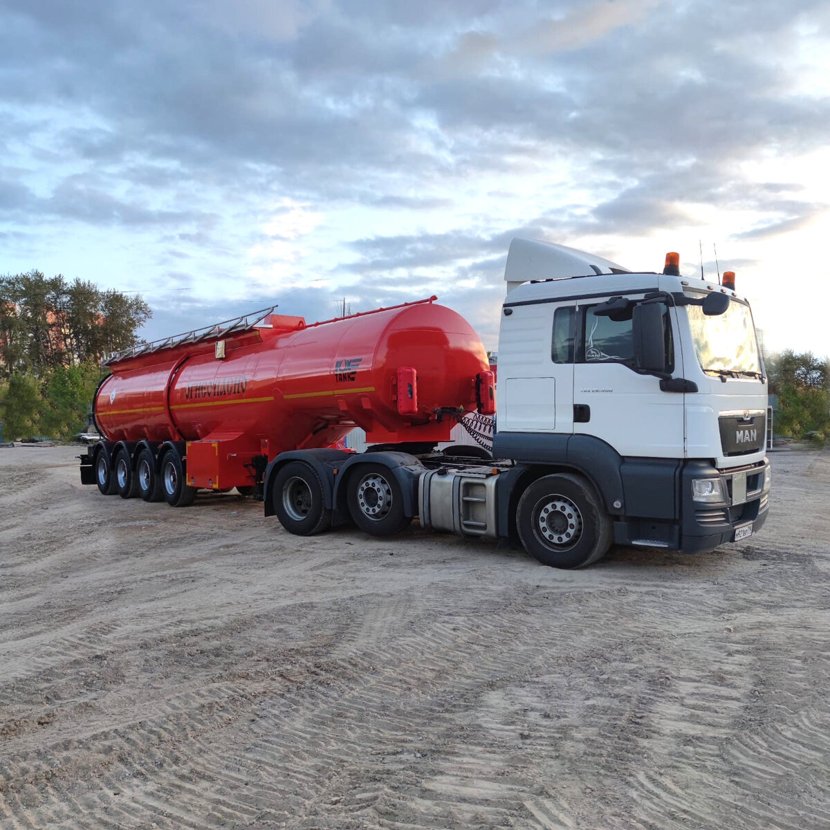 Полуприцеп-цистерна бензовоз FoxTank