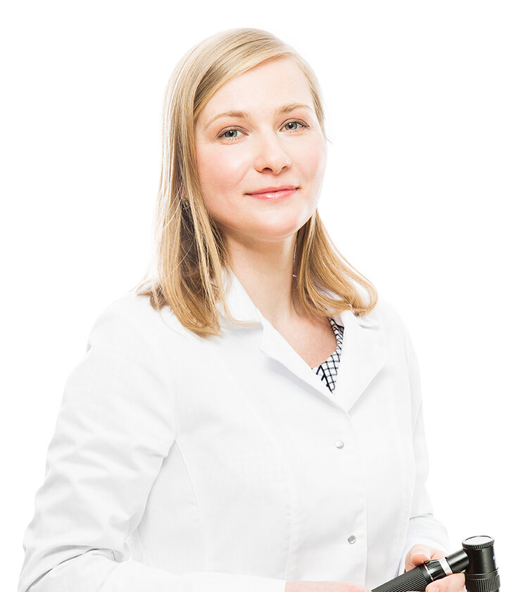 Молчанова Ольга Владимировна, заведующая отделением дерматологии Клинико-диагностического центра МЕДСИ на Белорусской, кандидат медицинских наук.