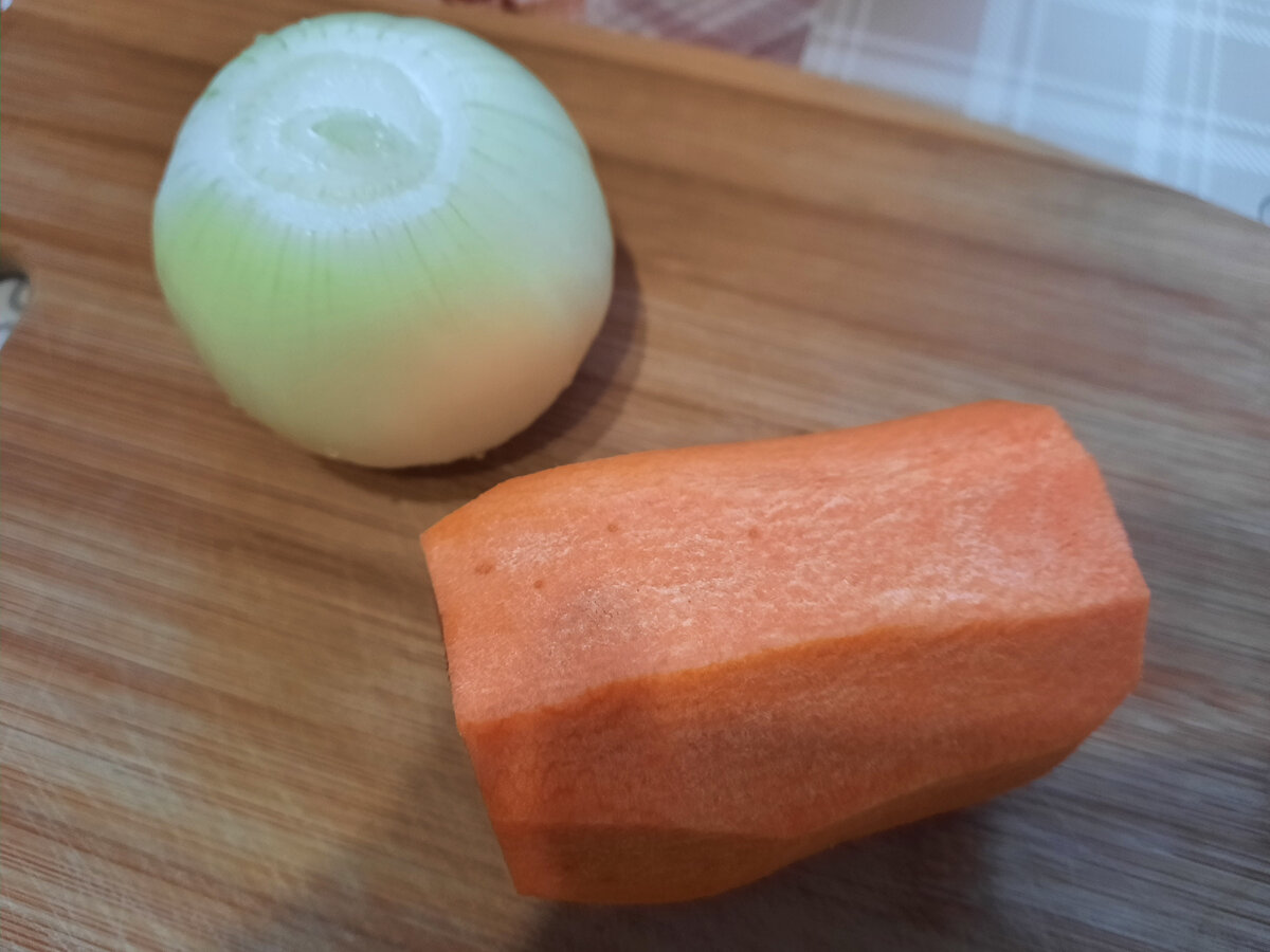 Лук с морковкой