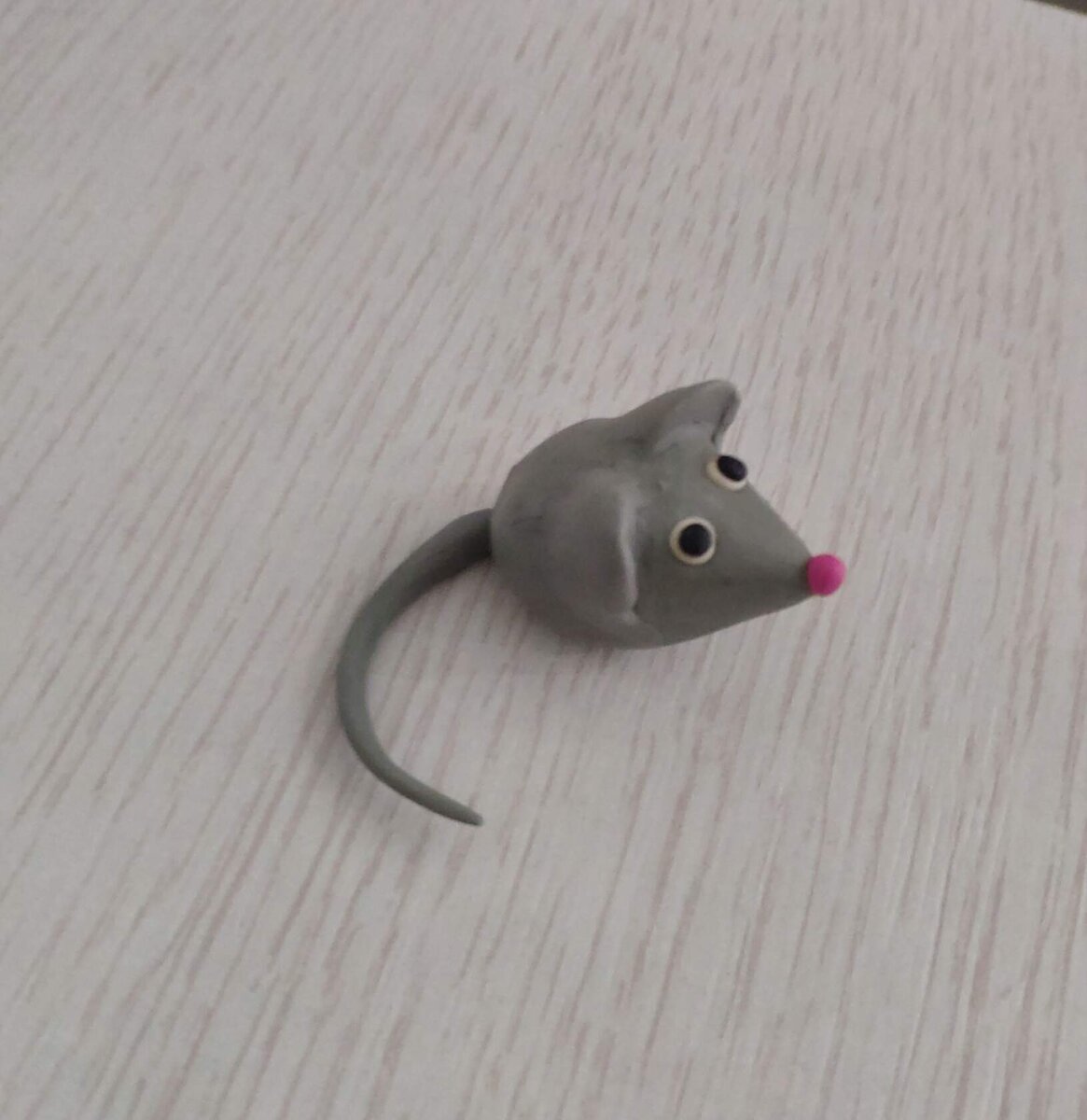 Миниатюрная мышка-путешественница из полимерной глины, урок — Video | VK