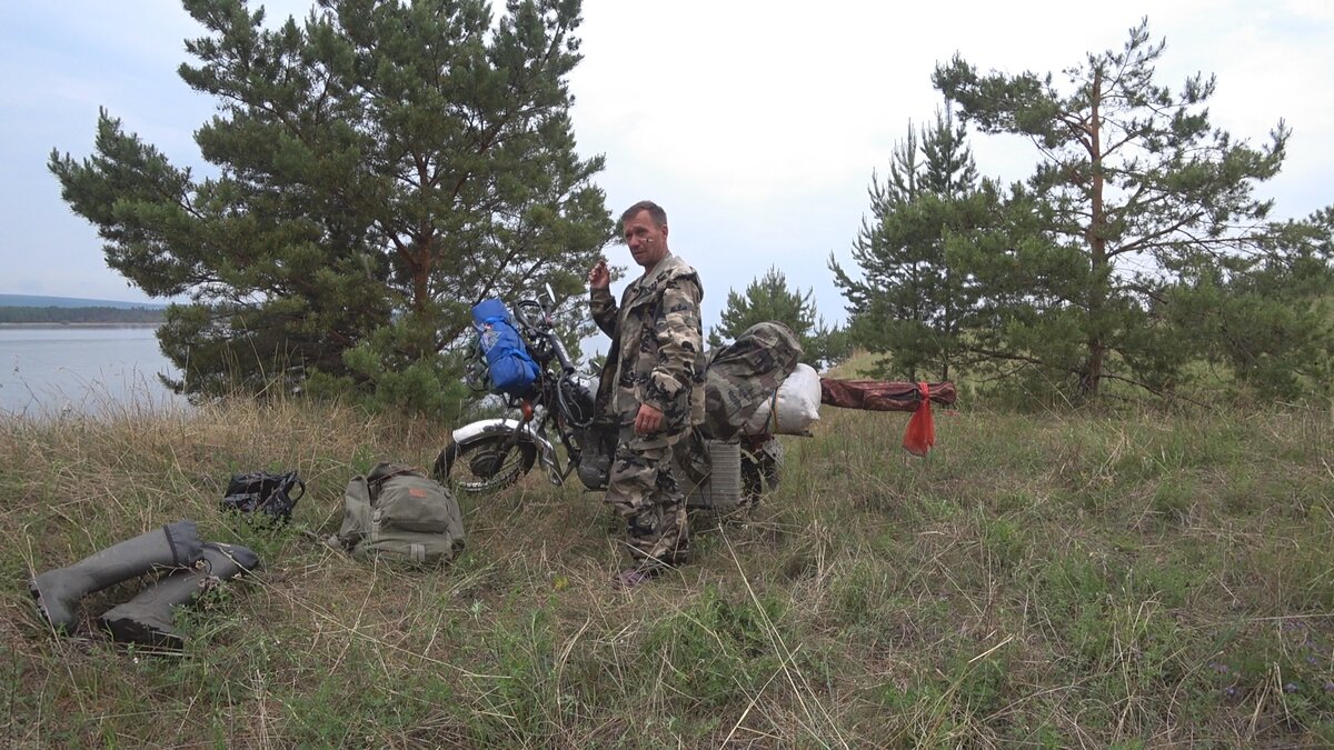 Наконец то собрался поискать новое место! Поехал искать на мотоцикле ,чтобы быть мобильным и быстро передвигаться по пересеченной местности! В итоге я его нашел!!!