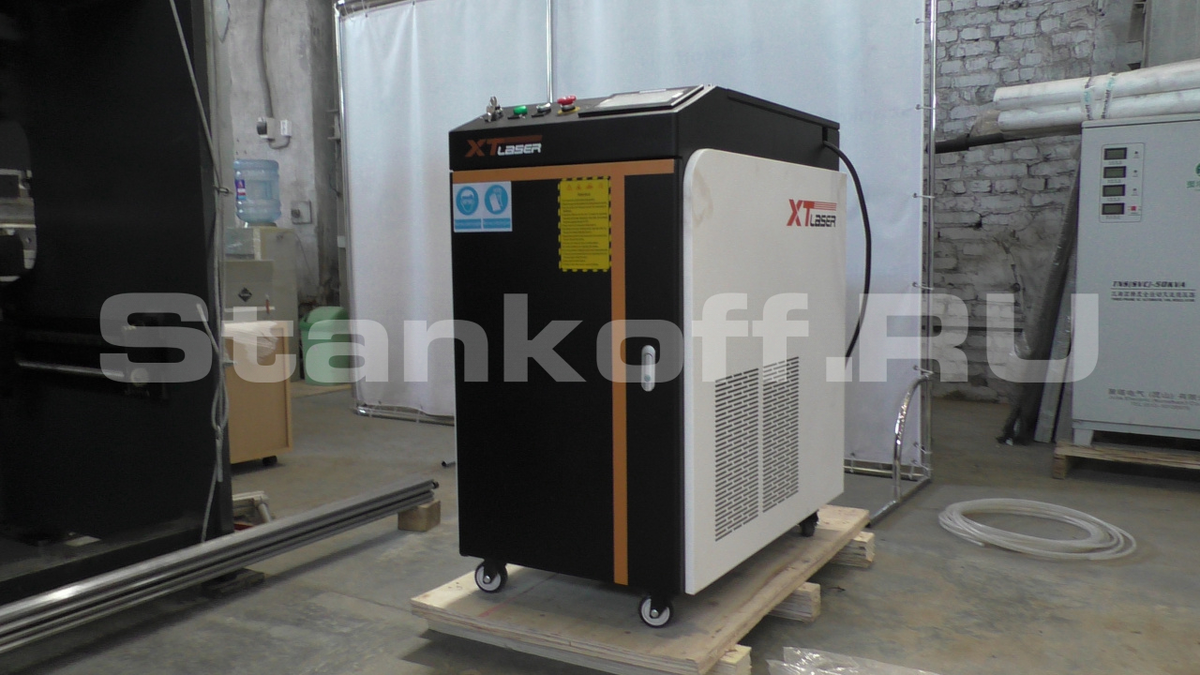  Установка лазерной чистки металла от ржавчины непрерывного типа XTL-QXC1500 
