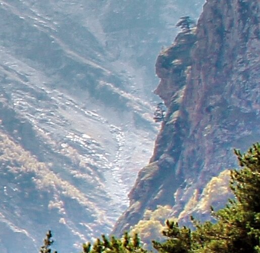 А вот так? Мне кажется, там еще на руках оковы присутствуют...