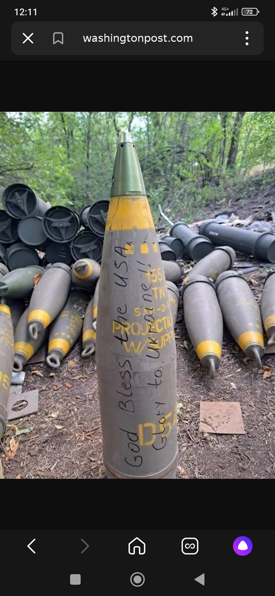 Артиллерийский снаряд с надписью “Боже, благослови США. Слава Украине!!” Украинская краудфандинговая группа организовала надпись по просьбе донора из США.