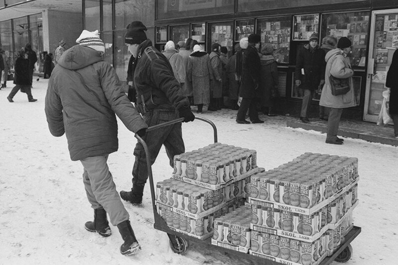 Обычная сцена в 1992 году