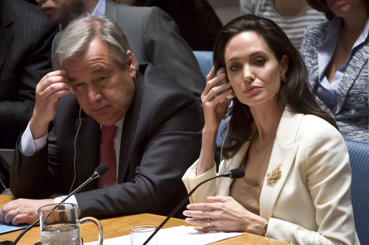Чей канал свобода. Анджелина Джоли ООН. Джоли посол доброй воли. Анжелина Джоли посол ООН. Анджелина Джоли дипломат.