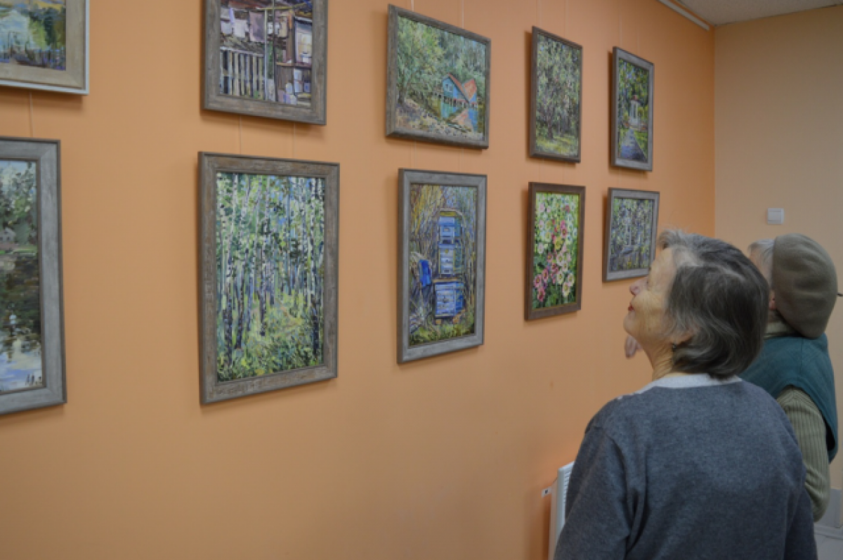    В Тульском музее изобразительных искусств открылась выставка «Цвет и свет»