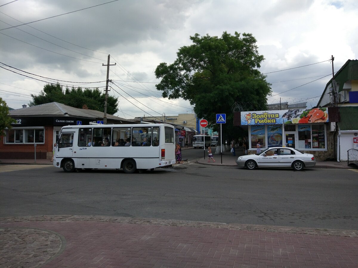 Номер автовокзала ейск. Ейск автостанция. Автобус автовокзал Ейск. Маршрут 7 Ейск. Ейск маршрутка 7.