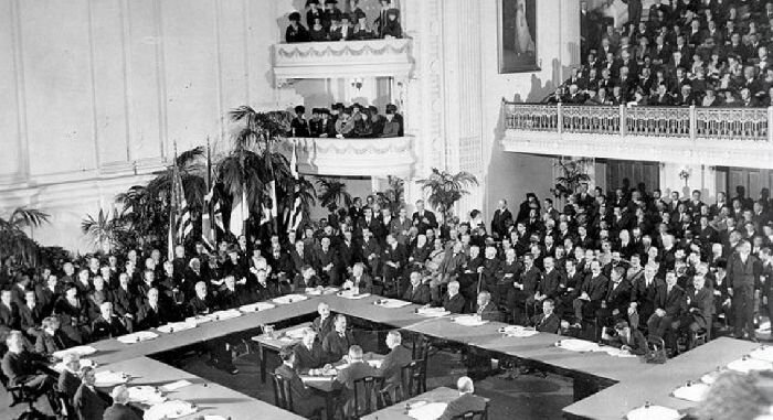 Версальский мирный договор