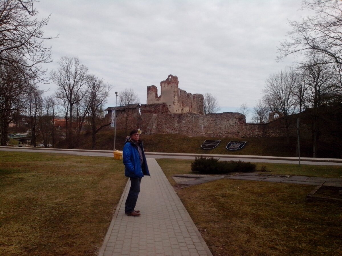 Замок Добеле. Фото автора