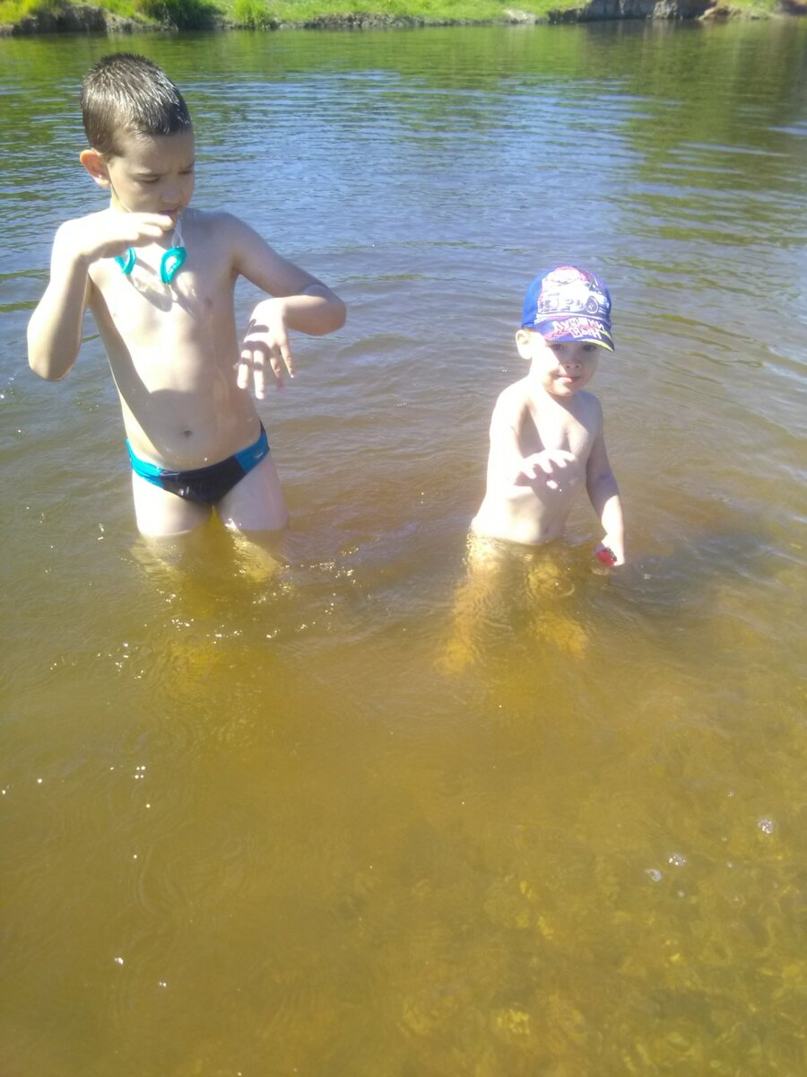 Мои мальчишки. Река Чепца. Село Дебесы.