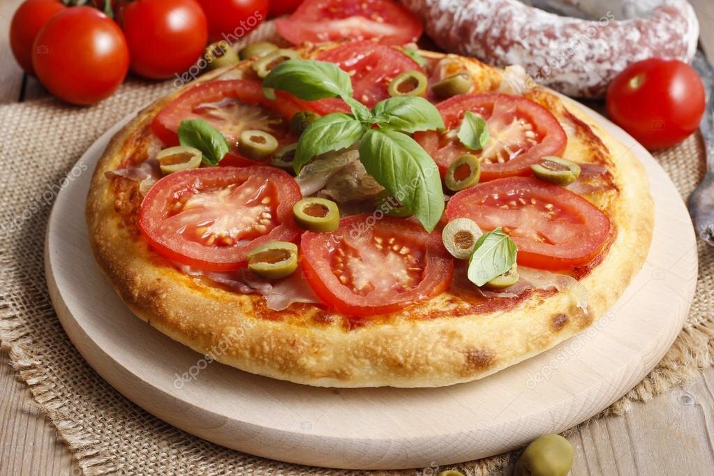 Пицца на кефире с колбасой