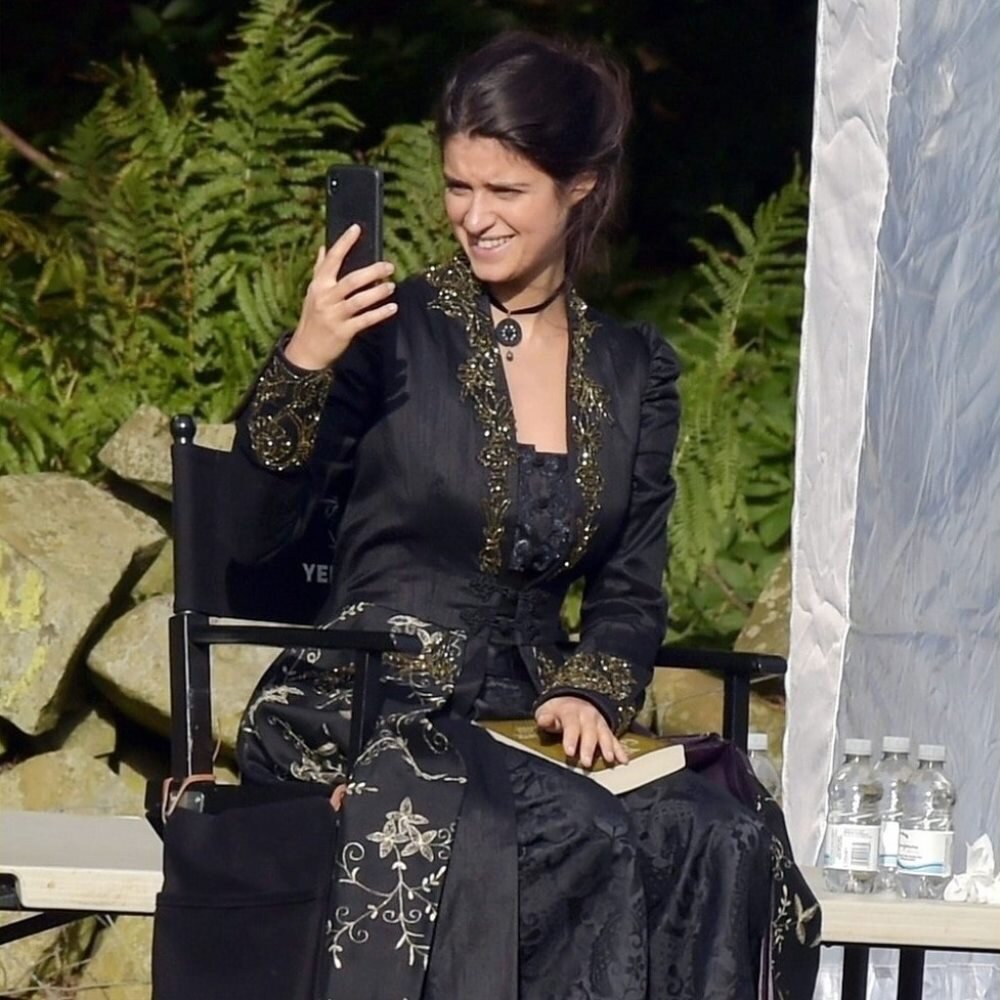 Аня Чалотра в образе Йеннифер