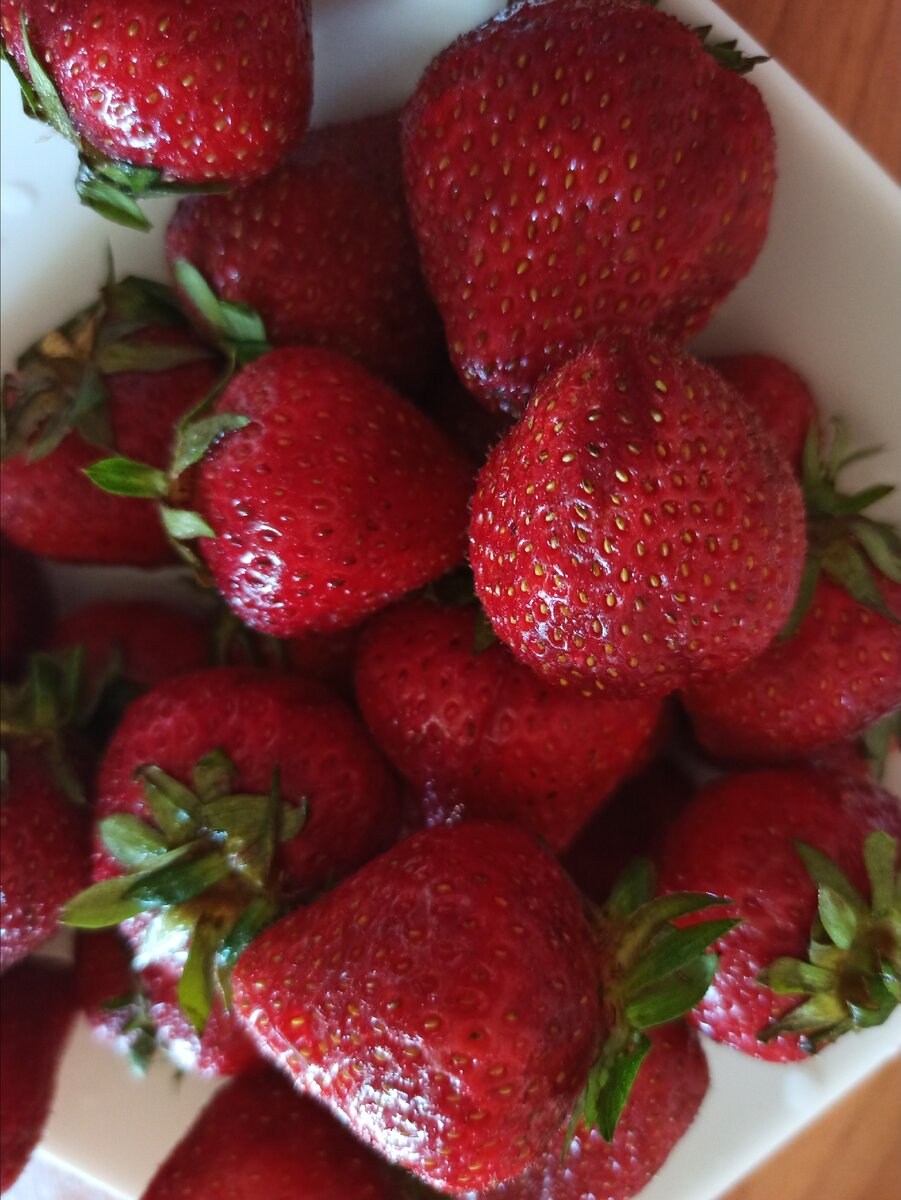 Для естественного обезболивания можно думать о чем-то приятном. Или вкусно:)