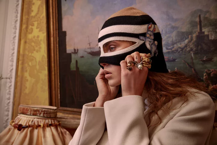 Итальянский дом моды, производитель одежды, парфюмерии, аксессуаров и текстиля. Принадлежит французскому конгломерату Kering, является второй крупнейшей по объёмам продаж компанией-производителем модных товаров после LVMH.