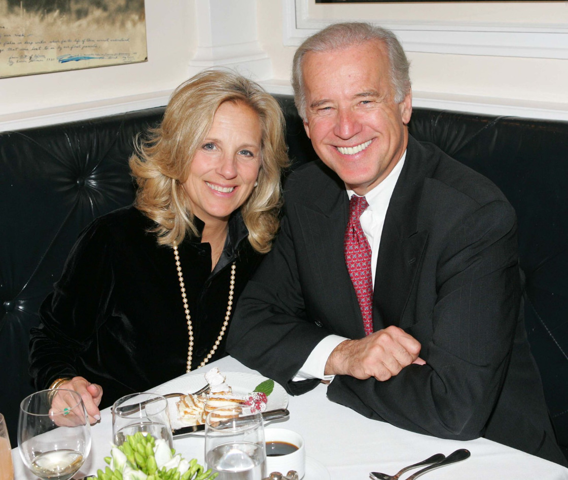 Biden wife. Джилл Байден в молодости. Джил бацден в молодости. Жена Джо Байдена. Жена Джо Байдена в молодости.