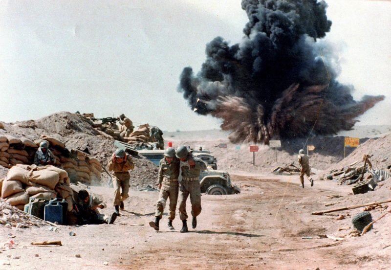 Ирано-Иракская война. На поле битвы. Фото взято из открытых источников.