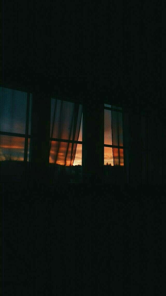 Вечер - это лучшее время для того чтобы побыть с собой 