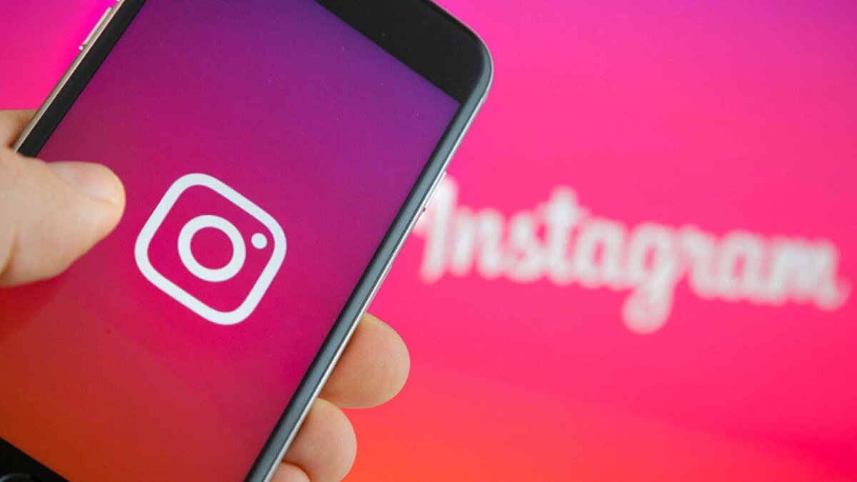 
Пользователи Инстаграм проводят в соцсети в среднем 53 минуты в день.
500 миллионов аккаунтов в Инстаграм используют Сторис ежедневно.
Пользователи Инстаграм лайкают больше 4,2 миллиардов постов каждый день.
Пользователи соцсети делятся 100 миллионами постов ежедневно.
Записи с упоминаниями привлекают на 56% больше взаимодействий.
Посты с хотя бы одним хэштегом привлекают на 12,6% больше реакций.
Публикации с геометкой привлекают на 79% больше активности.
Фото получают на 36% больше лайков, чем видео.
Пост с самым большим числом лайков в Инстаграм – фото яйца, которое собрало более 53 миллиона “сердечек”