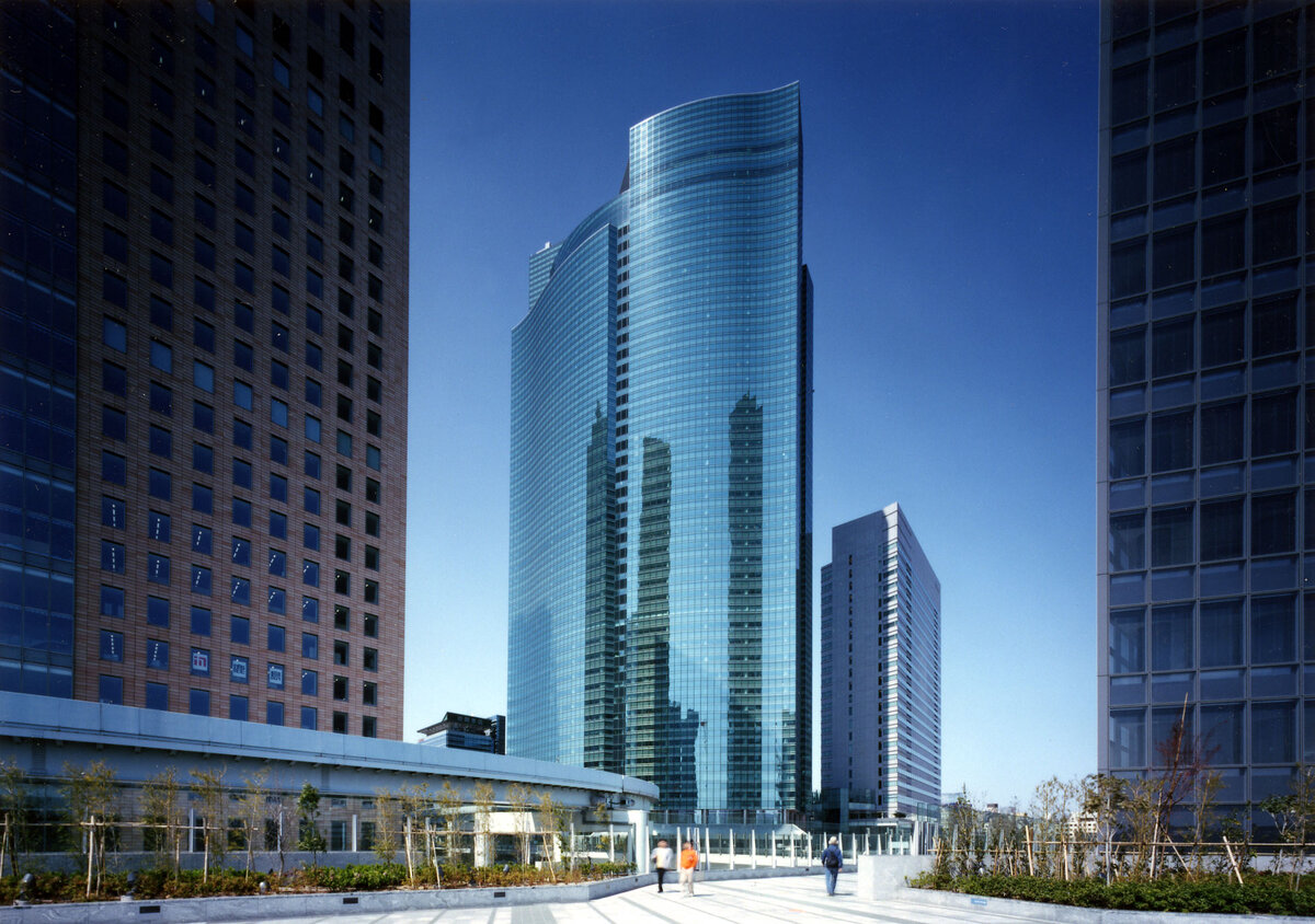 Небоскрёб Shiodome City Center в Японии, штаб-квартира компании