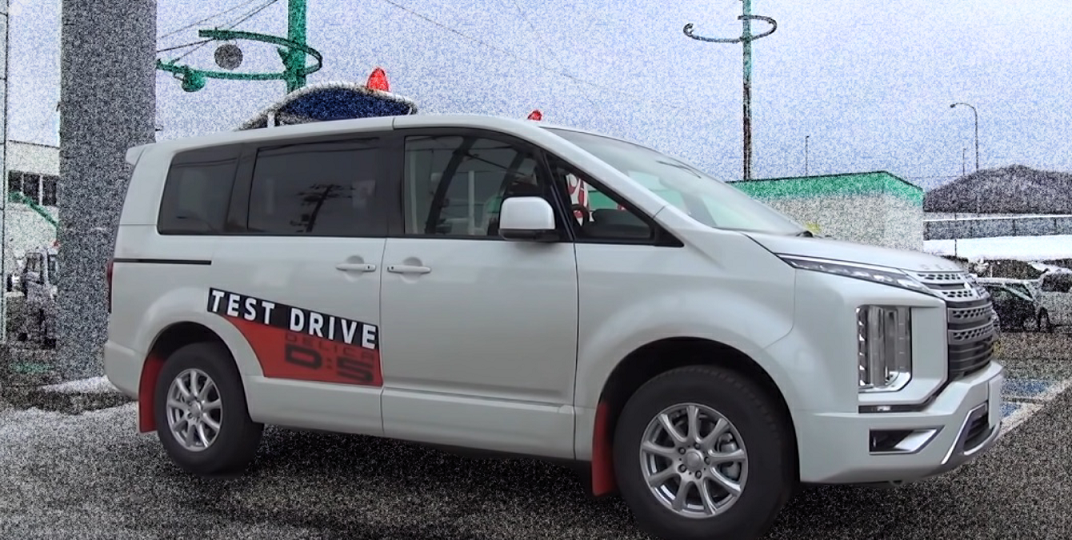 Знакомьтесь MITSUBISHI DELICA D5 Diesel 4WD