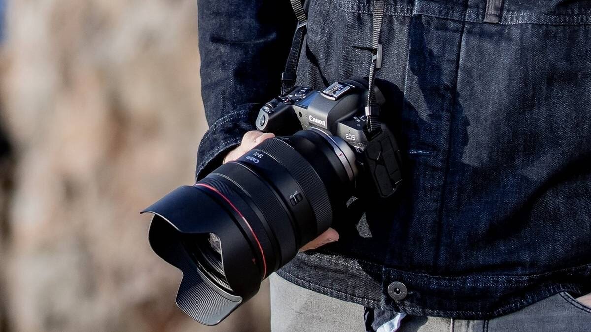 RF 28–70mm f/2  — стандартный зум с безупречной оптикой. Фотография: canon-europe.com