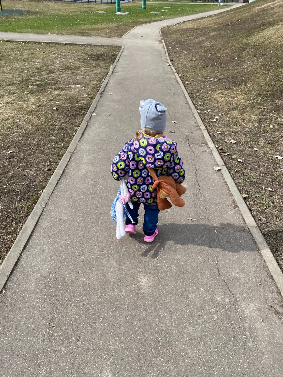 Ну вот примерно так) Без мамы и в компании зайцев неплохо)