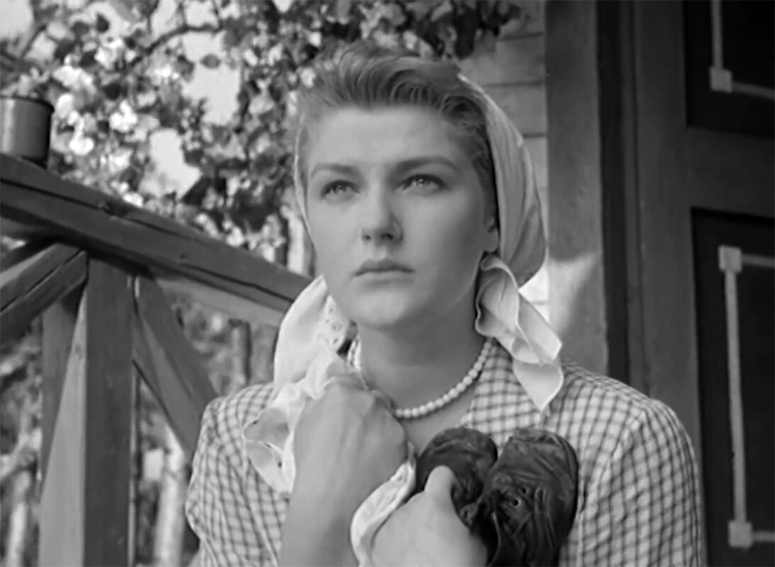 Светлана Дружинина. Кадр из фильма "Дело было в Пенькове"