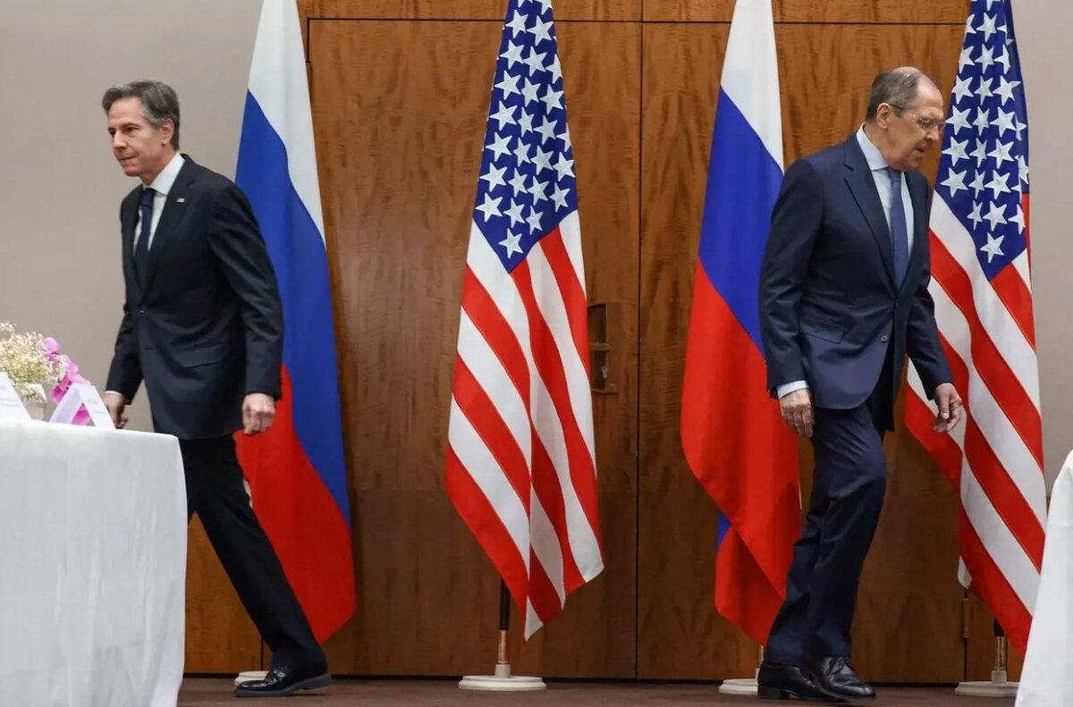 Скриншот прямой трансляции переговоров глав МИД России и США в Женеве.