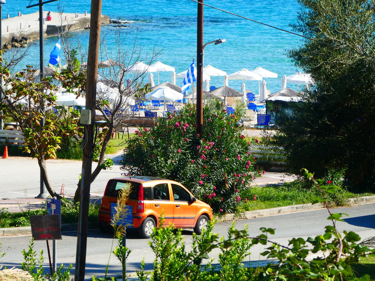 Если речь идет о длительной поездке, для которой я хочу выбрать классный отель и арендовать машину (причём я вожу только АКПП), лучше подумать об этом заранее. 