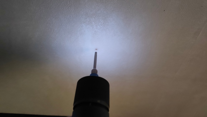 Даже если понадобится открутить винт в темном ящике, света от отвертки будет достаточно