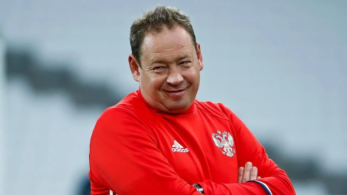 Спорт слуцкий. Леонид Викторович Слуцкий. Леонид Слуцкий тренер. Леня Слуцкий. Леонид Слуцкий футбол.