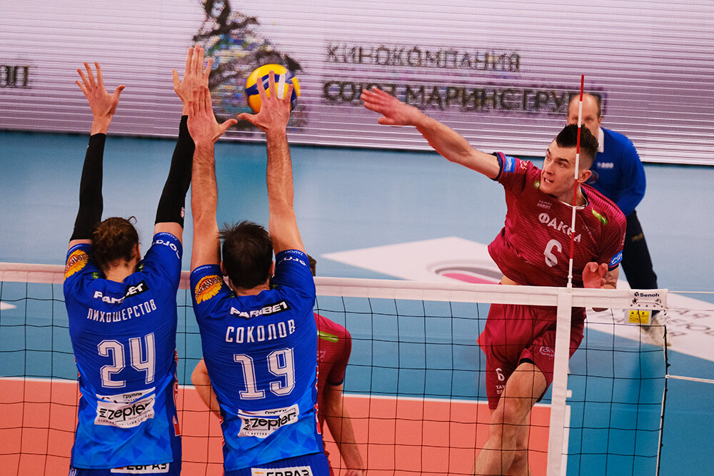 Волейбольные клубы в москве. Матч динамо волейбол. Матч динамо волейбол. Волейболисты динамо москва. Матч динамо волейбол.