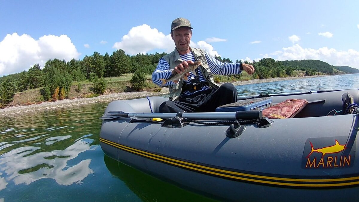 На этот раз рыбачил с лодки!