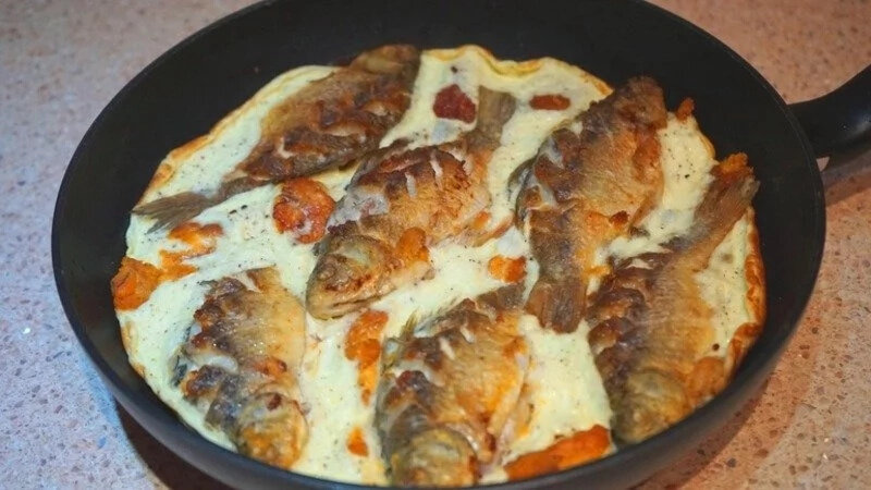 Караси в сметане