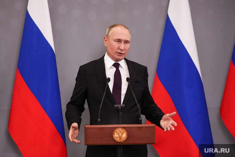    Владимир Путин призвал использовать опыт противодействия современному оружию Запада