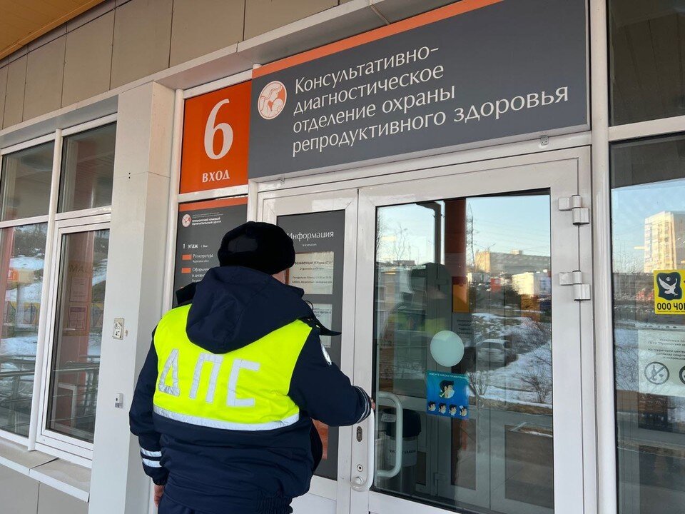     В женщины начались преждевременные роды.  УМВД России по Приморскому краю