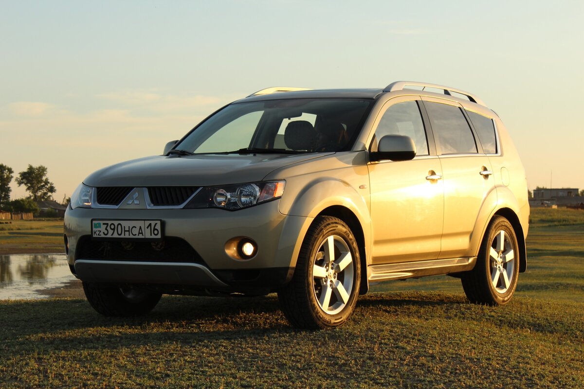 Mitsubishi outlander xl. Митсубиси Аутлендер XL 2008. Mitsubishi Outlander XL 2008. Mitsubishi Outlander 2 XL. Mitsubishi Outlander XL 2.4.