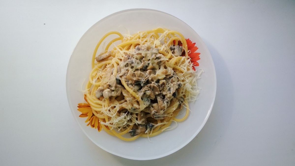 Паста с грибным соусом