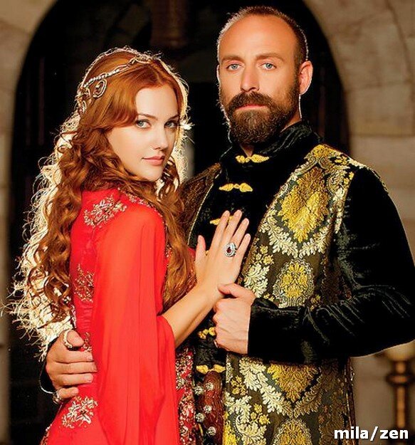 Турецкий сериал “Великолепный век” начали показывать в нашей стране в 2012 году. И у него сразу появилось множество поклонников.