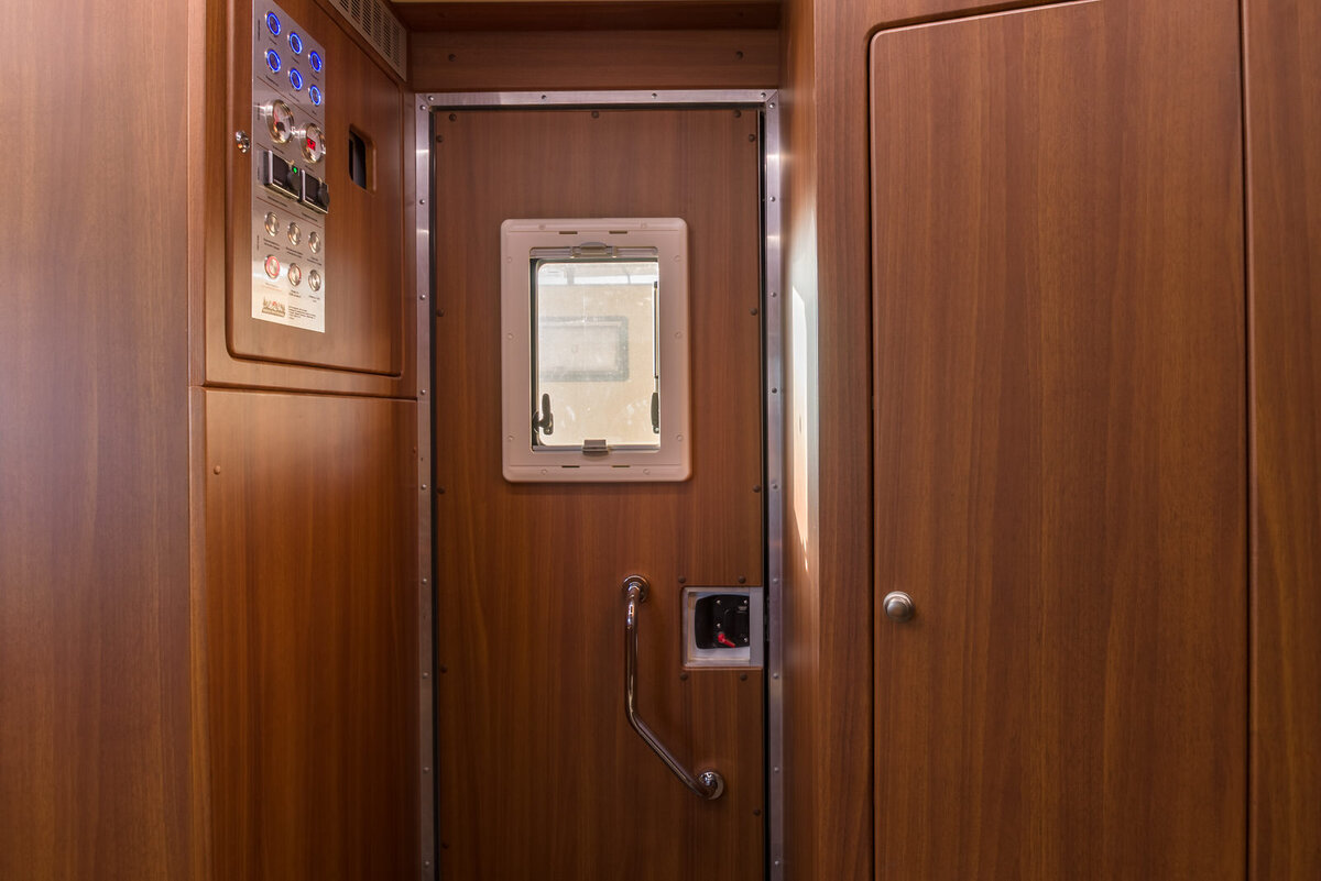 Прихожая и панель управления (Источник: Yandex.ru)