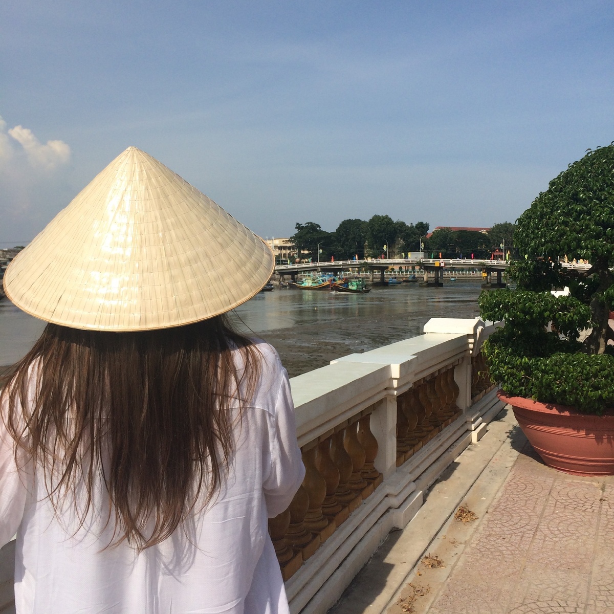 Туристам, впервые приехавшим во Вьетнам,очень сложно переходить там дороги!