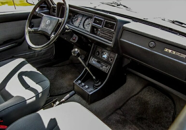 Передний ряд. 