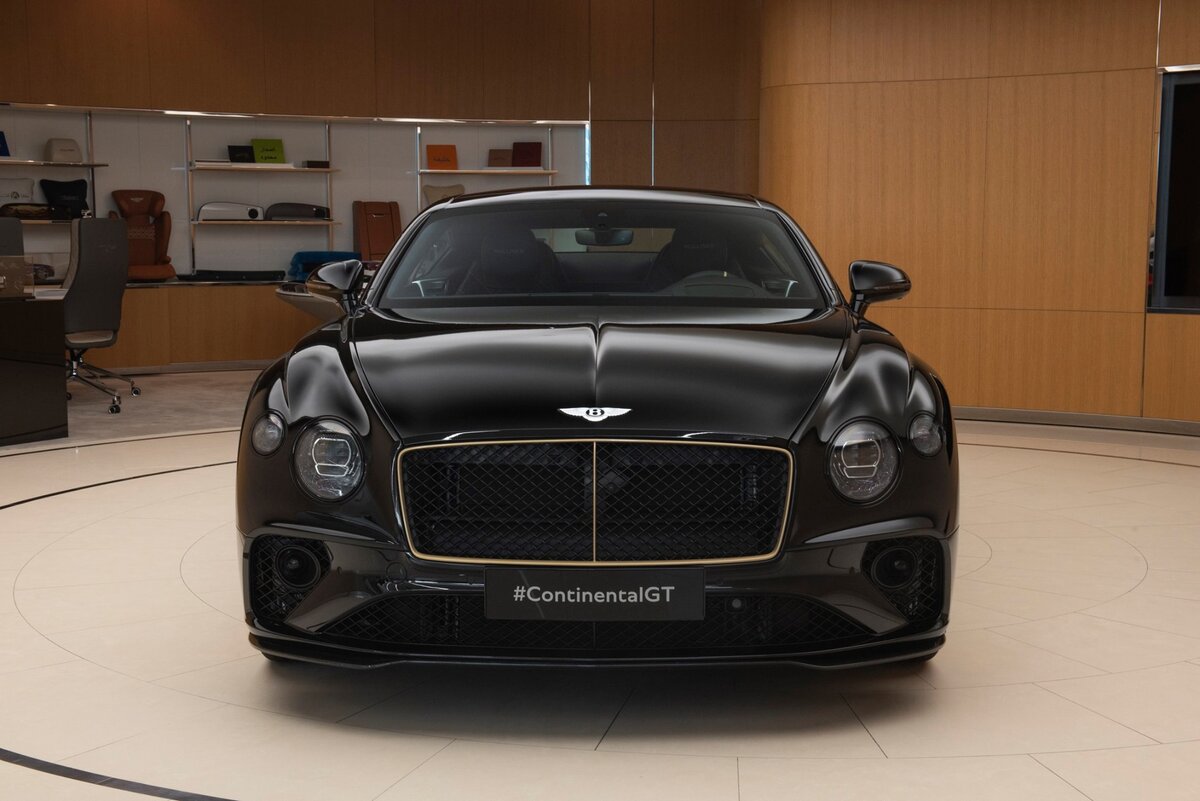 Bentley Continental спереди 2011