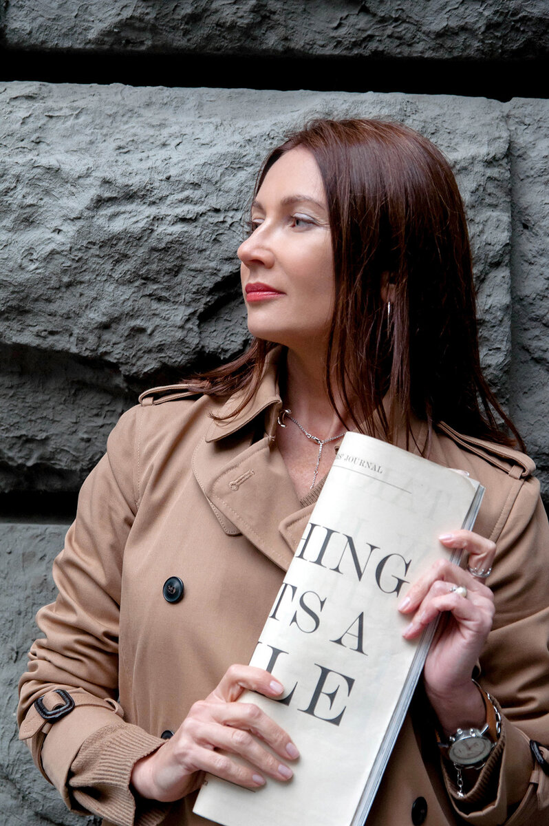 Пономарева Алена, декоратор частных и общественных интерьеров. 
Сайт: alenaponomareva-decor.ru