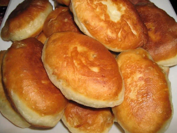 фото: https://dachadecor.ru/udachnaya-vipechka/zharenie-pirozhki-s-kapustoy-luchshie-retsepti-na-vse-sluchai-zhizni