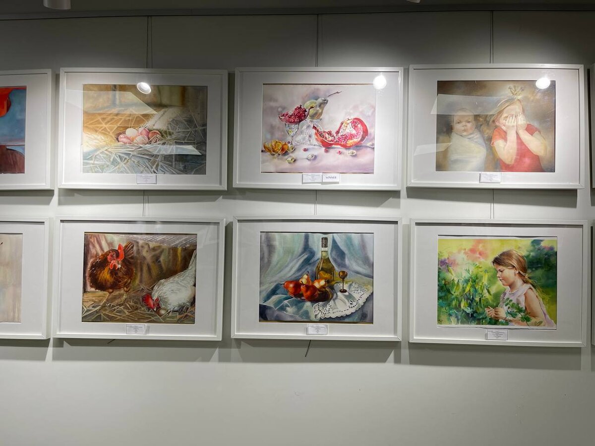 Экспозиция в Iws Sare Gallery Moscow 