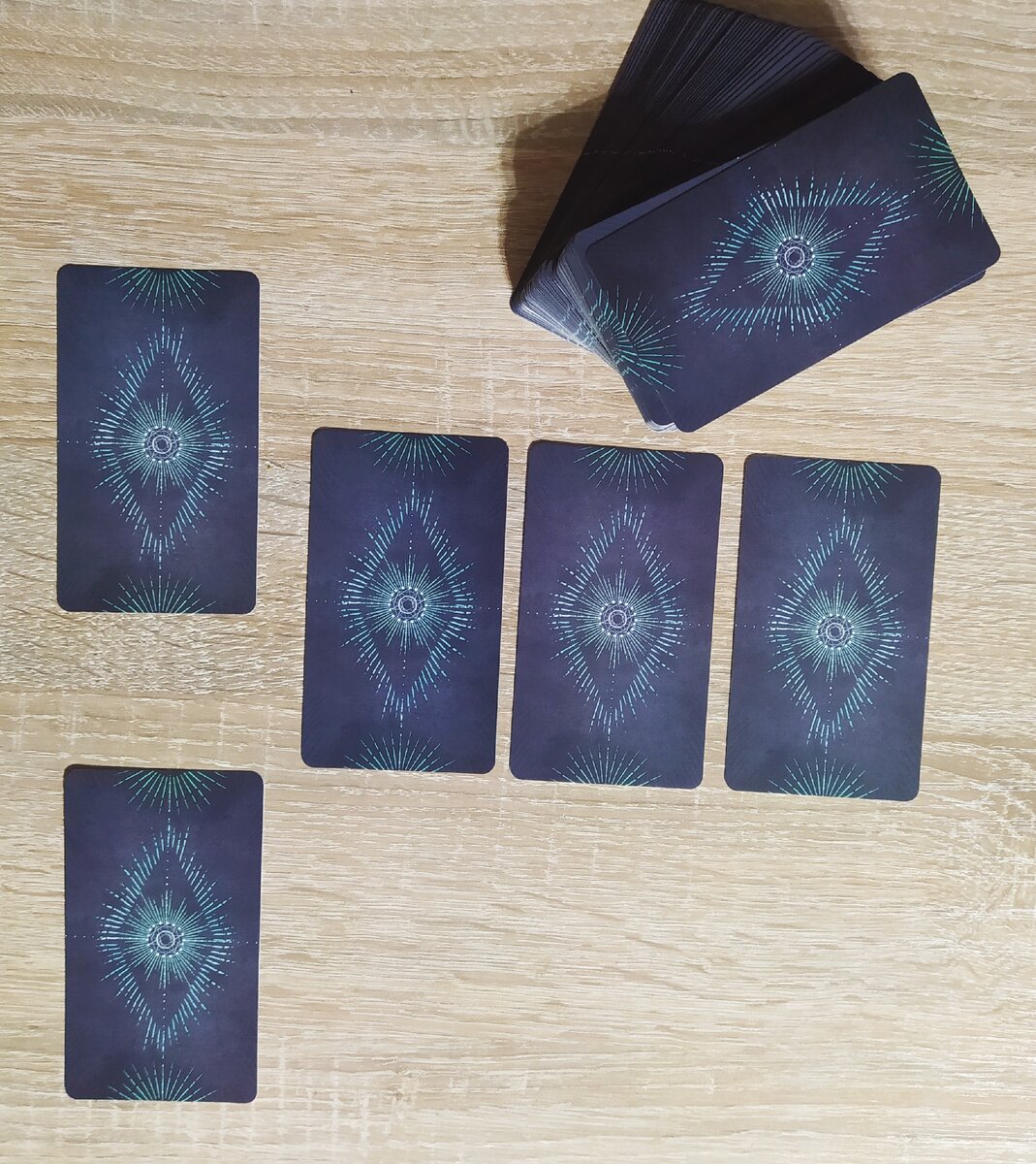 Для заказа вашей личной Таро-консультации пишите: WhatsApp +7 928 316 48 49, Telegram +7 928 316 48 49, электронная почта Le_Tarot@mail.ru.