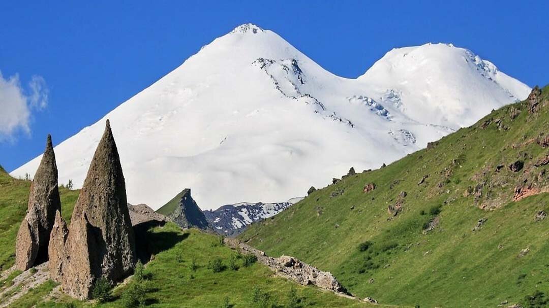 Вот так выглядят эти места в наши дни. Кадр с recreating-shambala